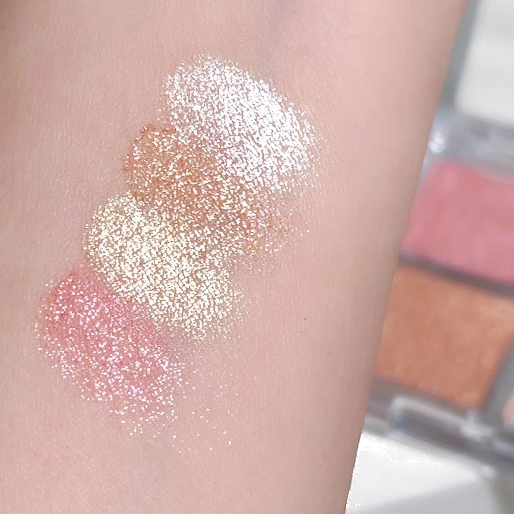 
                  
                    4-Color Face Highlighter Palette
                  
                